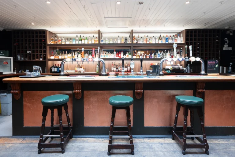 Bar - full bar V3 - new lights